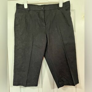 White Stag Womens Capris Size 18 Eyelet Embroidery Pattern Black Elastic Waist
